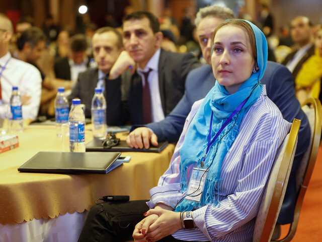 Дарья Журавлева на конрессе в Иране